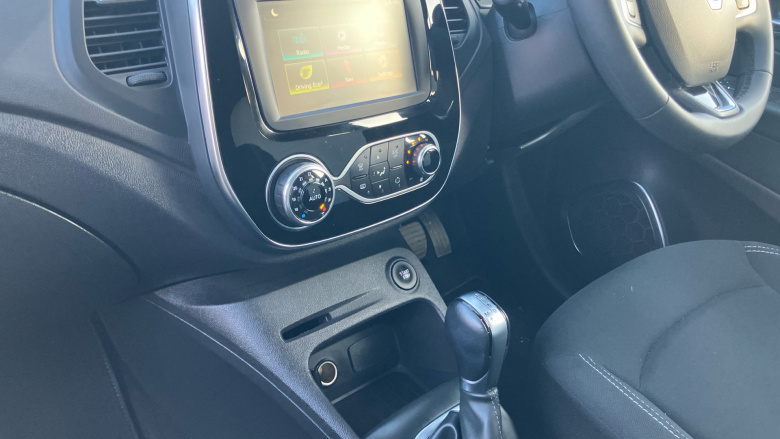 Renault Captur 1.3 TCE 150 Iconic 5dr EDC Petrol Hatchback